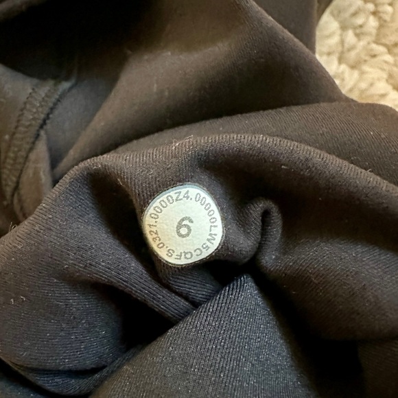 Lululemon Invigorate High-Rise Tight 25” Inseam with Pockets - Picture 9 of 12